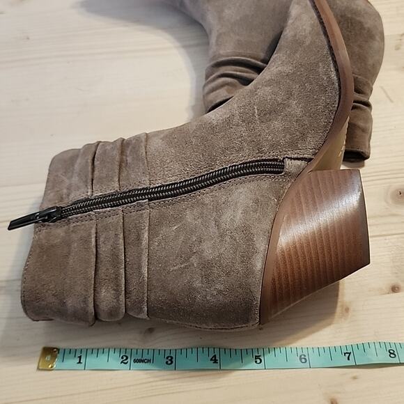 VINCE CAMUTO SLOUCHED LEATHER WESTERN BOOTS WOMANS 5 TAN SUEDE MADE IN BRAZIL - Picture 14 of 16